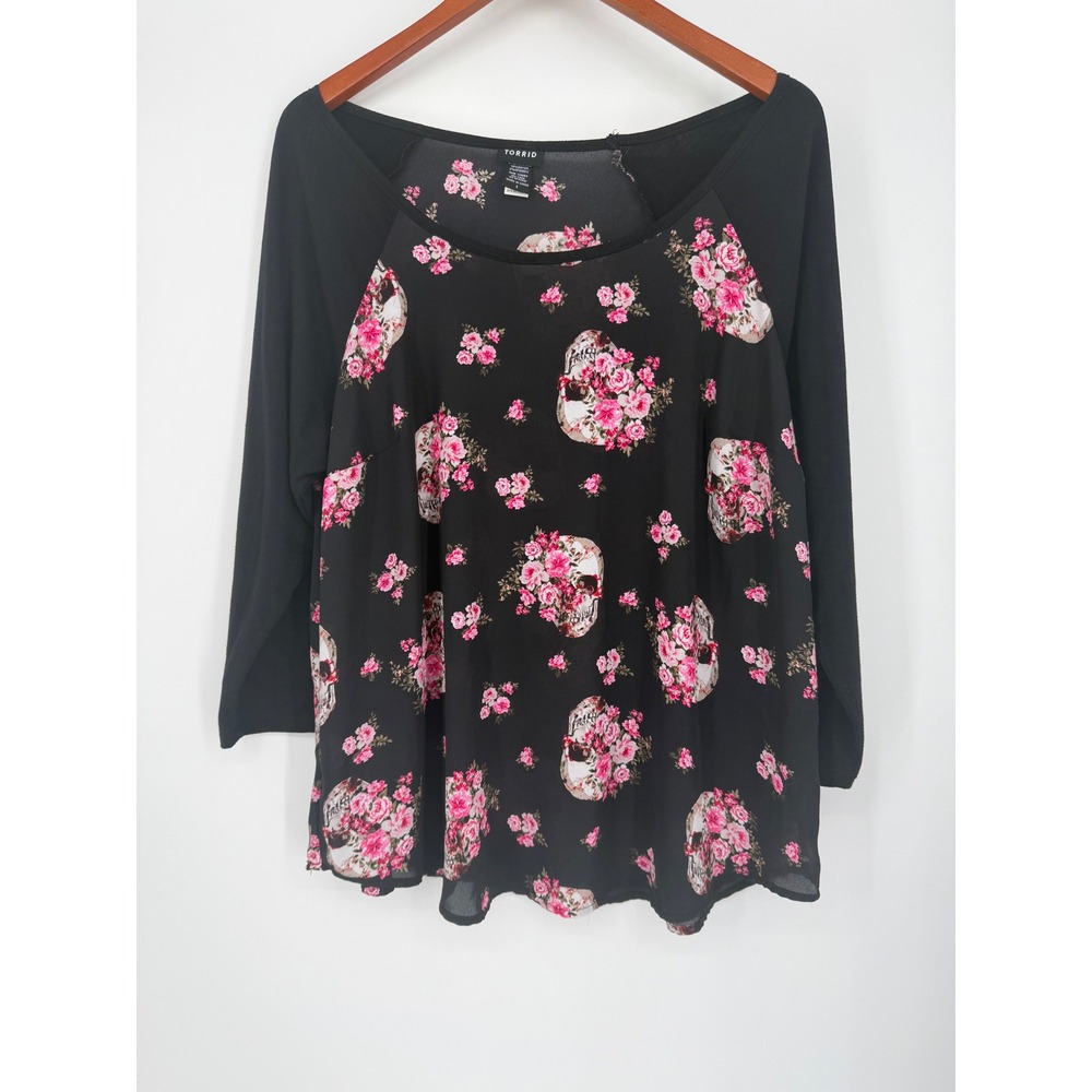 Torrid Womens Skull Floral Blouse 1 Goth Rockabilly Edgy Grunge Emo Punk Rocker
